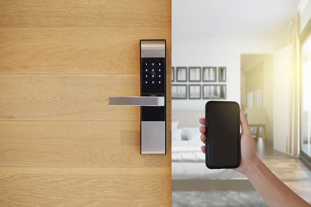 keyless entry system benefits for your rental property